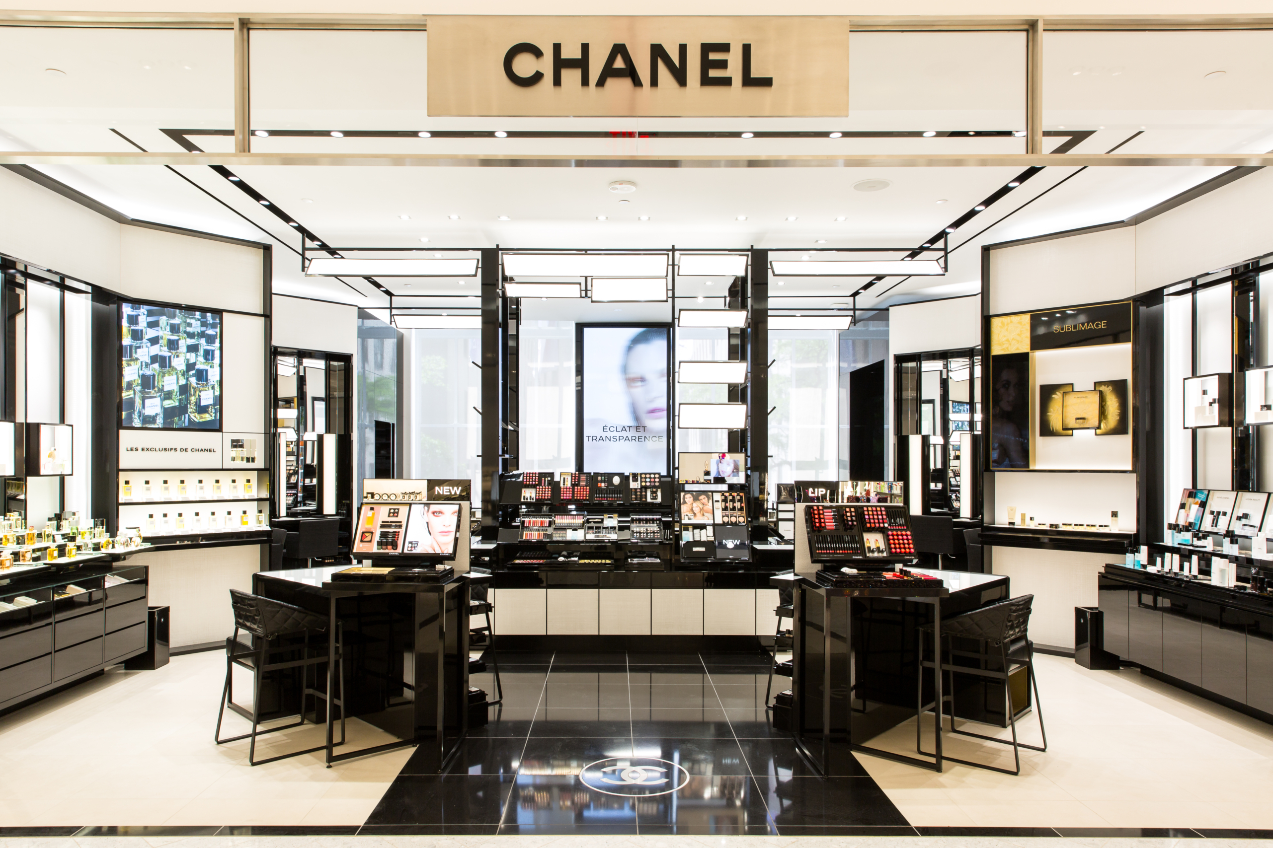 Saks Fifth Avenue Enhances The Way Customers Shop For Beauty