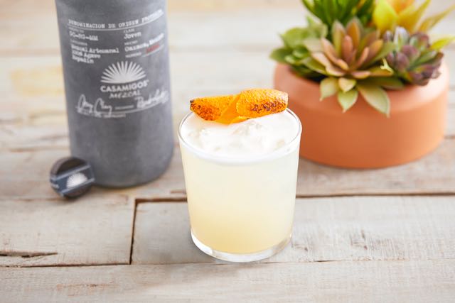 Throwing A Brunch Party? Here Are 4 Cocktails Fit For A Crowd