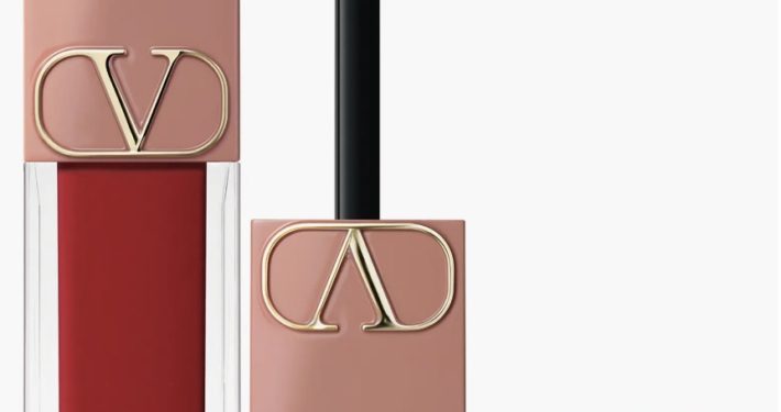 Surprise her with indulgent beauty gifts for women that elevate self-care and spark joy.