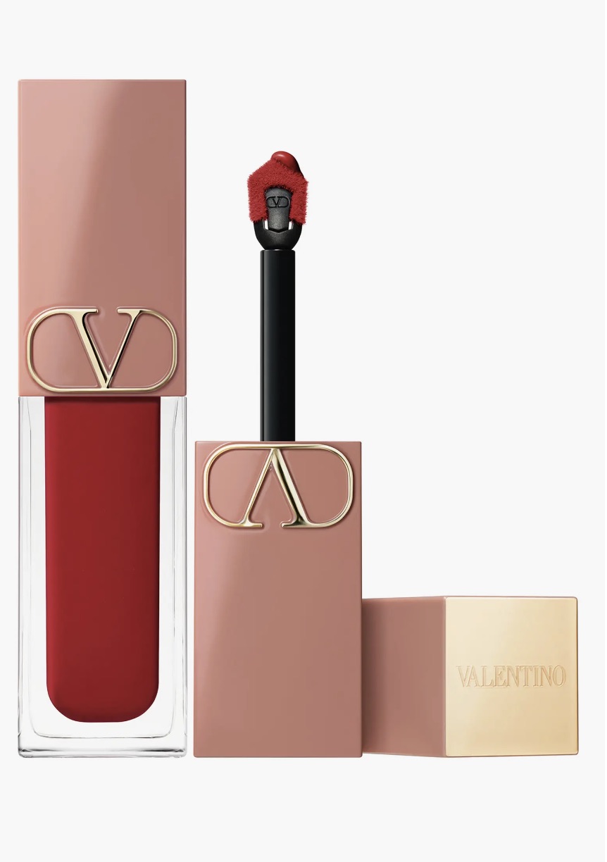 Surprise her with indulgent beauty gifts for women that elevate self-care and spark joy.