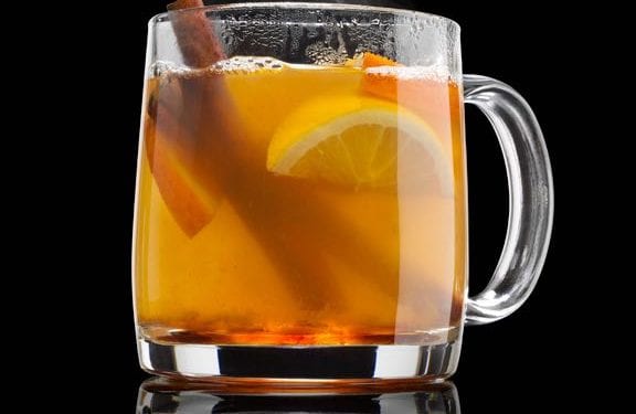 A Hot Toddy Is The Best Cocktail To Embrace The Colder Winter Weather