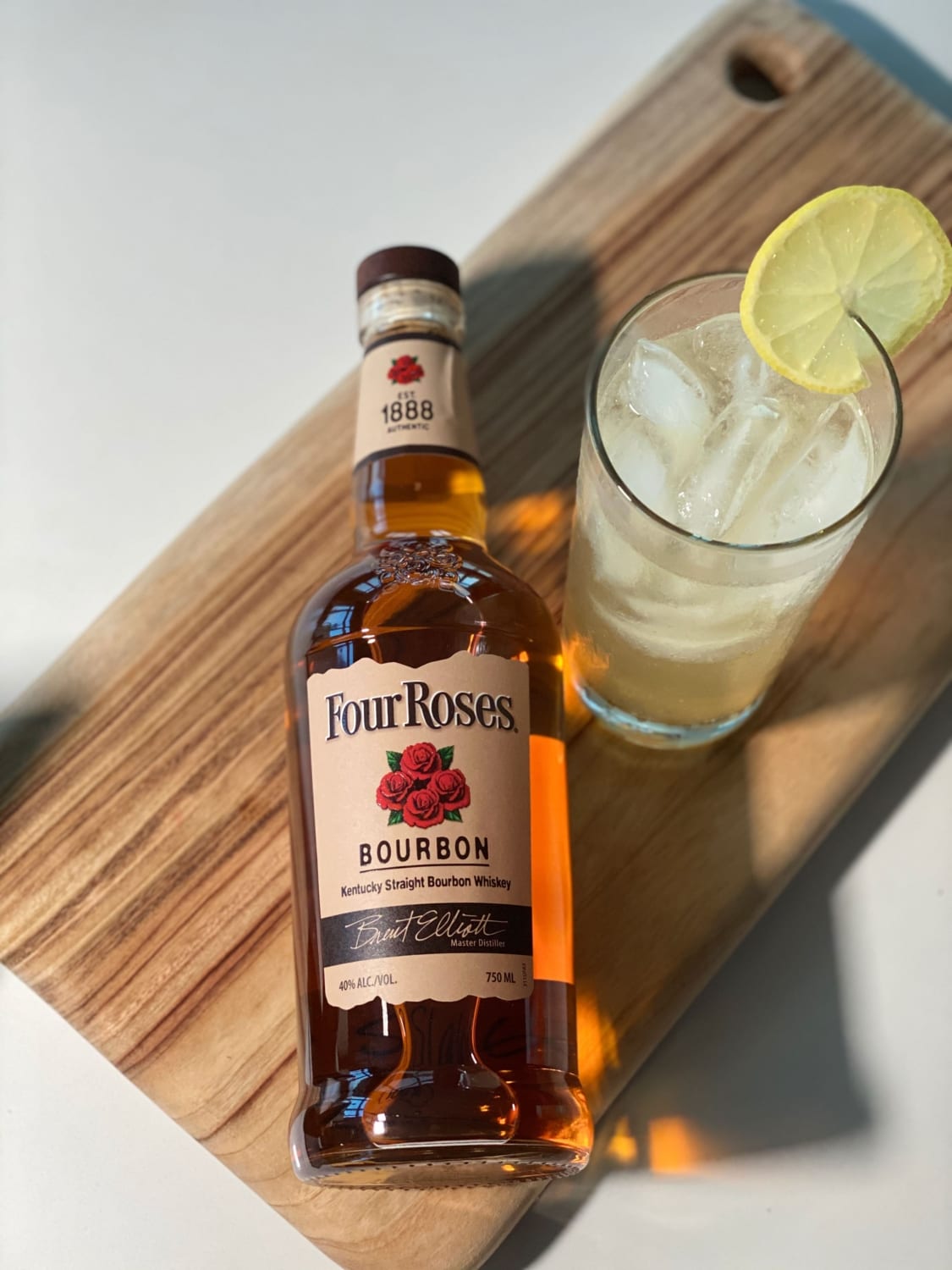 The Best BourbonBased Cocktails To Sip This Summer