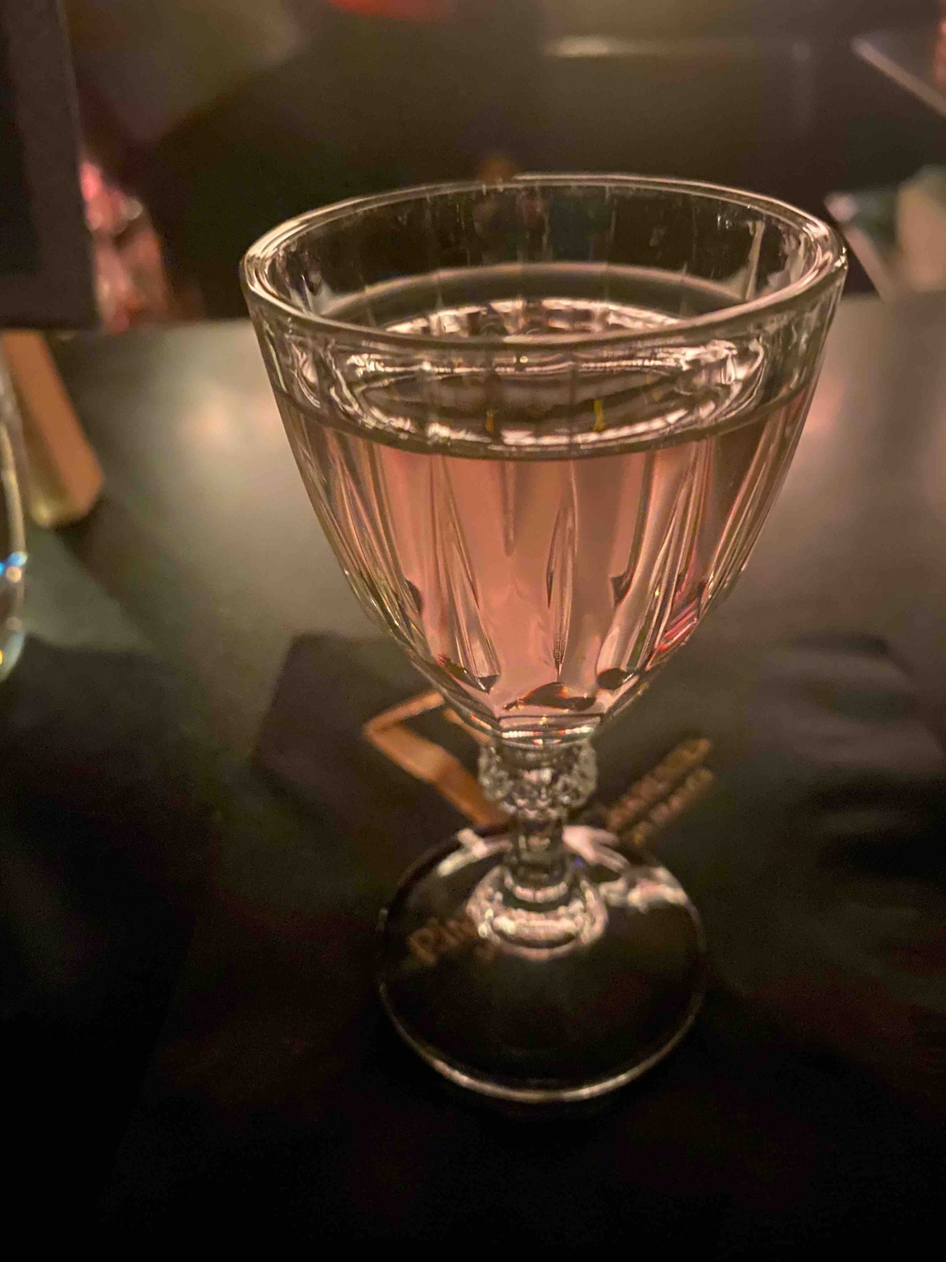 The Best Wine To Serve Before And After Dinner