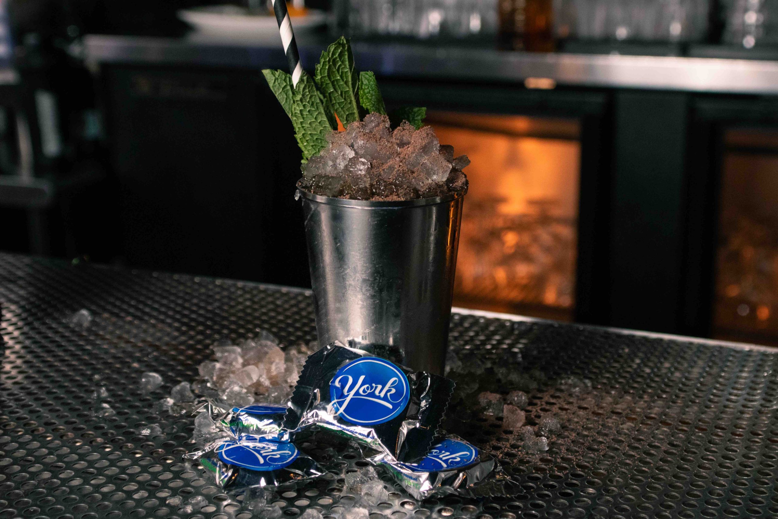 Discover the best cocktails to pair with your favorite Halloween candy. Sweet, spooky, and perfectly mixed for a frightfully fun night!