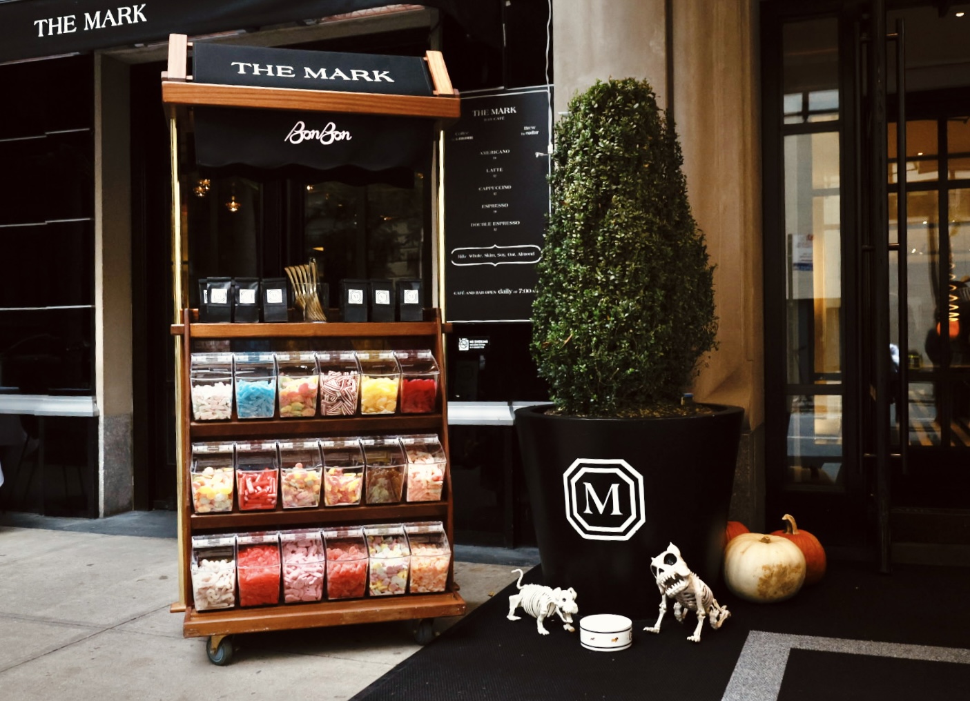 Experience Halloween in NYC with the best events, parades, and haunted happenings. Make your October unforgettable in the city that never sleeps!