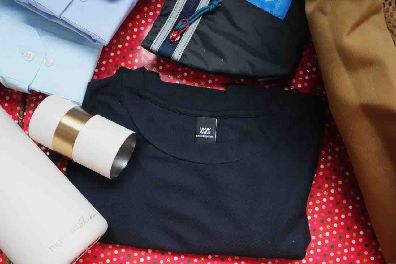 mission workshop tee Discover Our Holiday Gift Guide Packed With Inspired Gift Ideas For Everyone On Your List, All In One Place Like Mission Workshop Quick Dry Tee