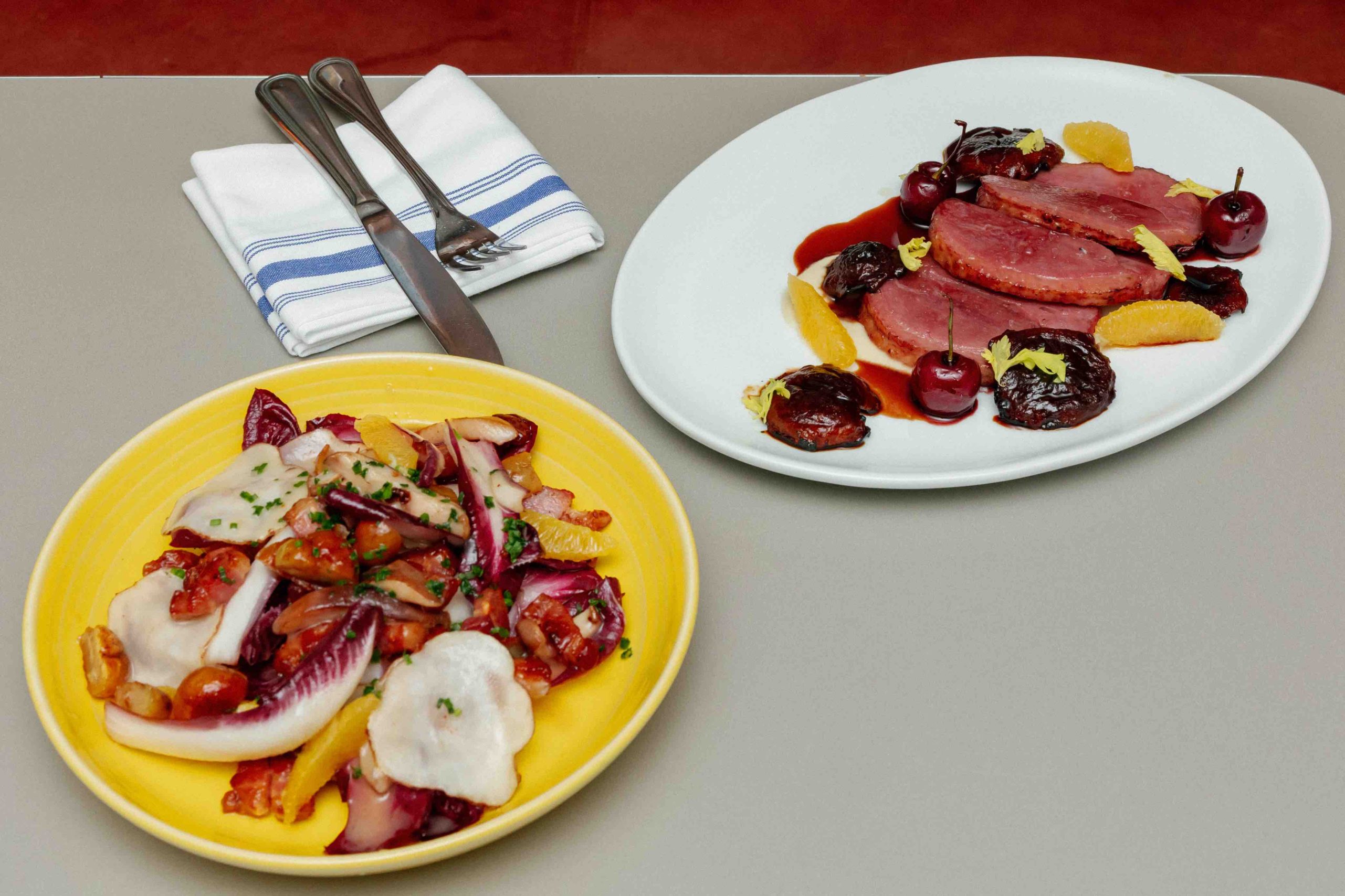 nomad diner Enjoy a magical Christmas Eve dinner in New York City with festive ambiance, seasonal menus, and unforgettable moments. Reserve your perfect holiday night at NoMad Diner