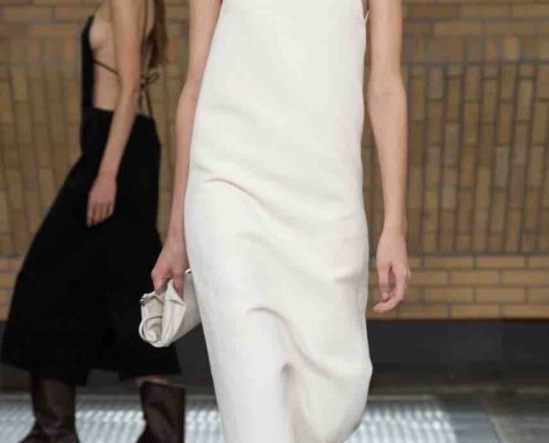 Discover the latest spring trends in fashion and update your closet with must-have styles that turn heads all season