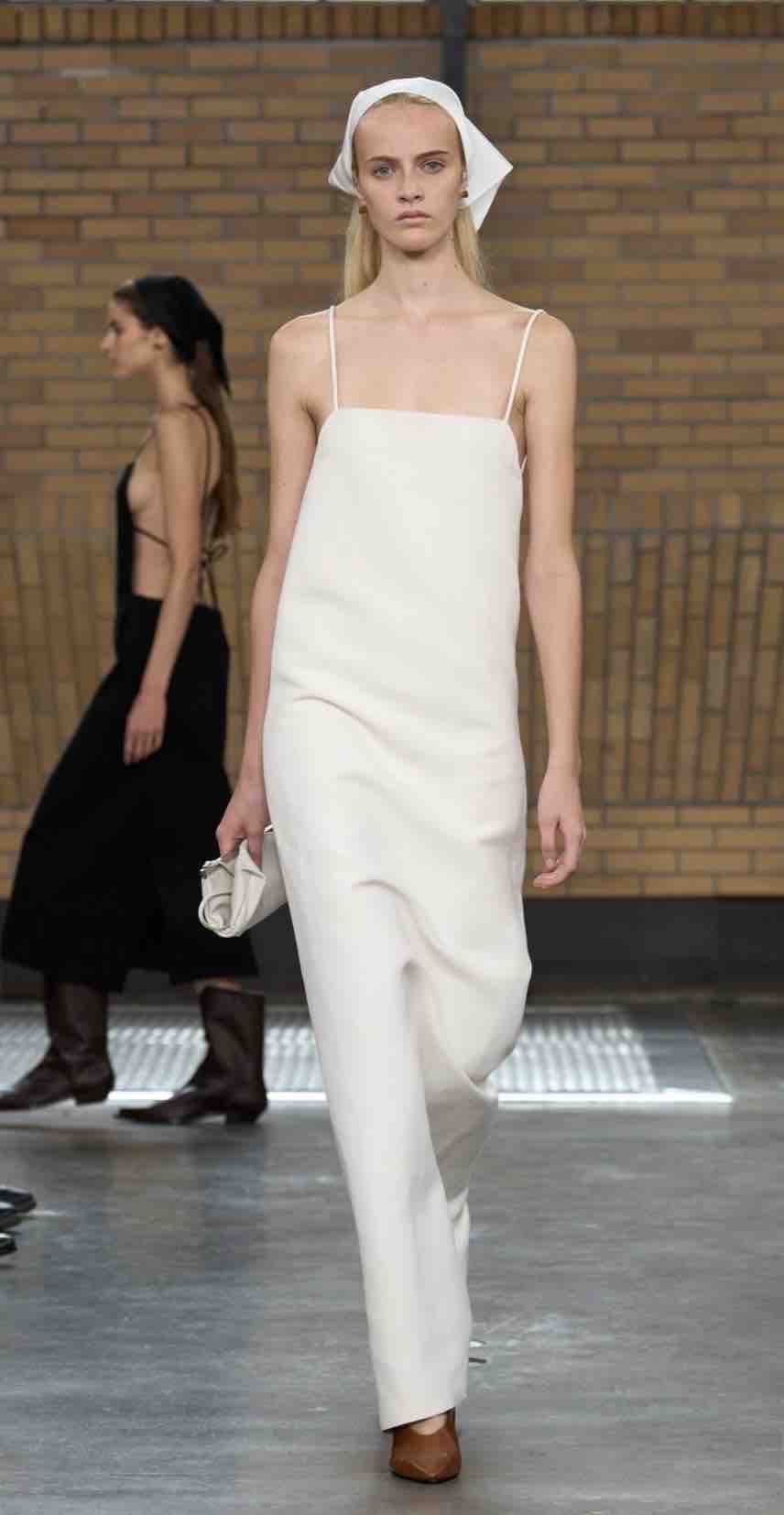 Discover the latest spring trends in fashion and update your closet with must-have styles that turn heads all season