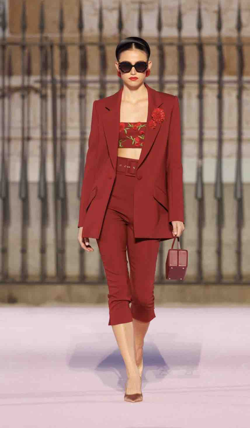 Discover the latest spring trends in fashion and update your closet with must-have styles that turn heads all season