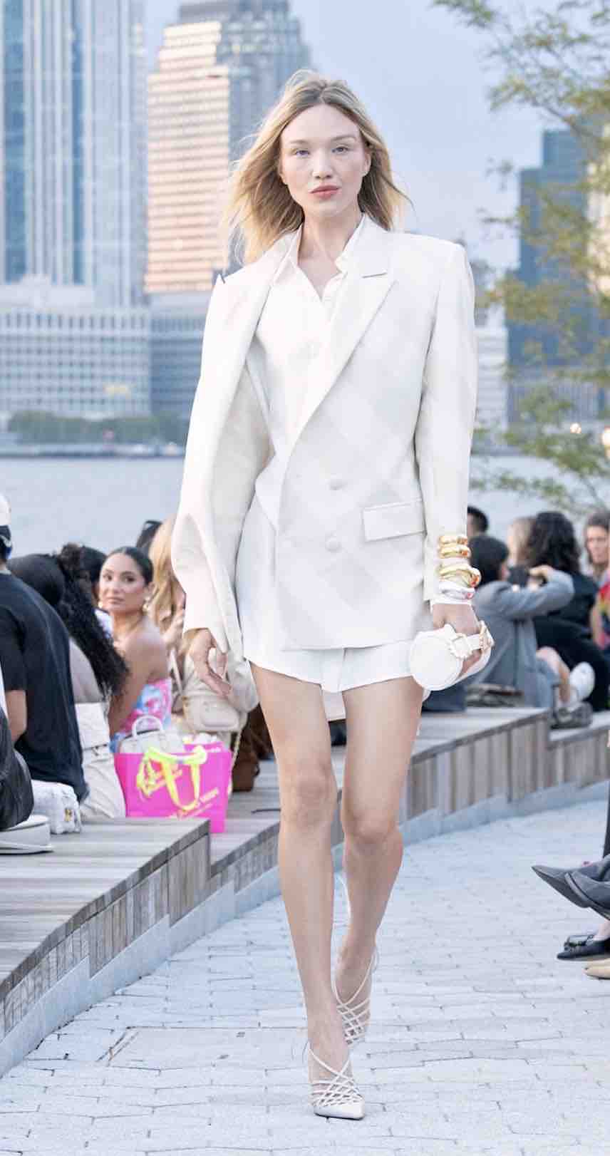 Discover the latest spring trends in fashion and update your closet with must-have styles that turn heads all season