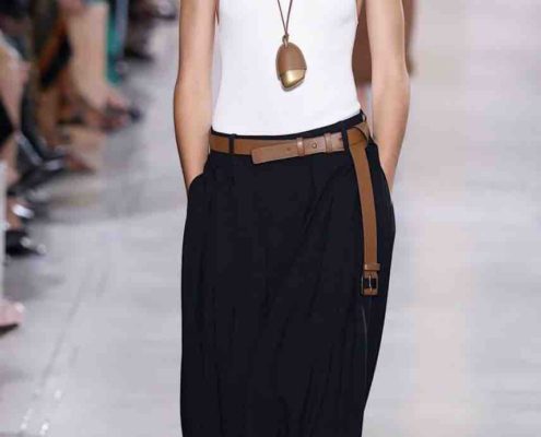 Discover the latest spring trends in fashion and update your closet with must-have styles that turn heads all season