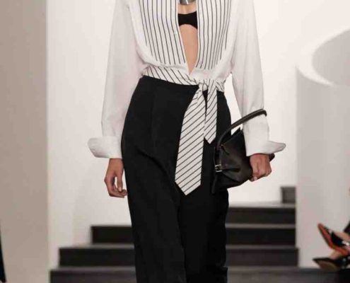 Discover the latest spring trends in fashion and update your closet with must-have styles that turn heads all season