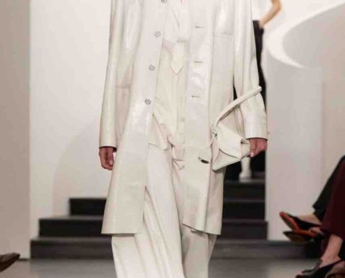 Discover the latest spring trends in fashion and update your closet with must-have styles that turn heads all season