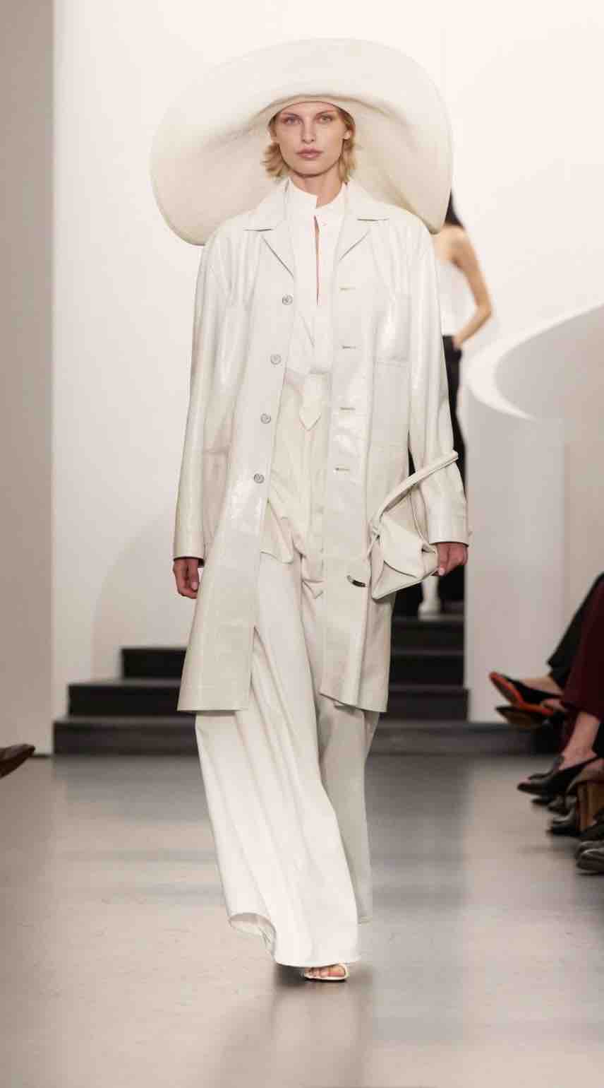 Discover the latest spring trends in fashion and update your closet with must-have styles that turn heads all season