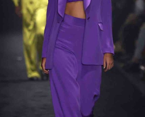 Discover the latest spring trends in fashion and update your closet with must-have styles that turn heads all season