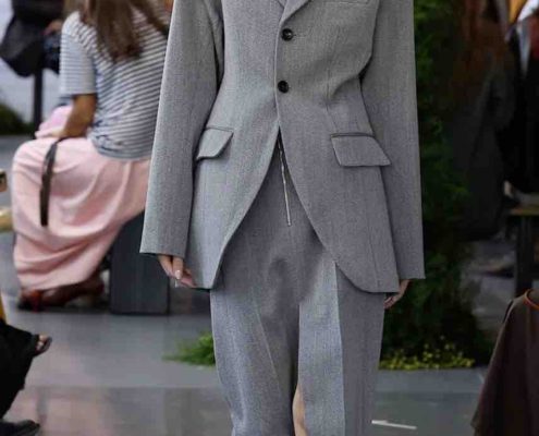 Discover the latest spring trends in fashion and update your closet with must-have styles that turn heads all season