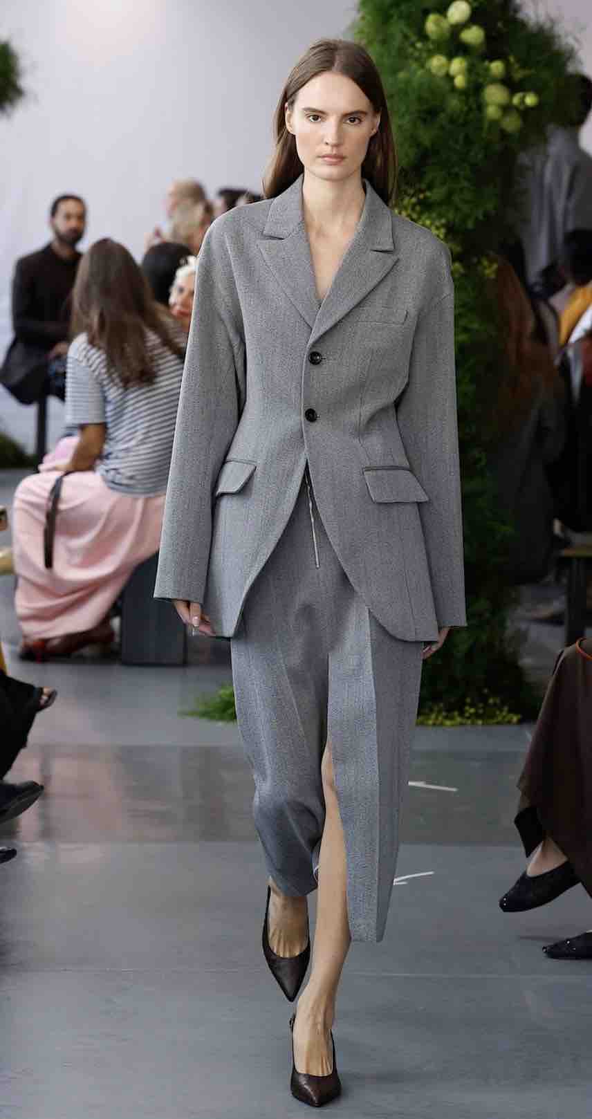 Discover the latest spring trends in fashion and update your closet with must-have styles that turn heads all season