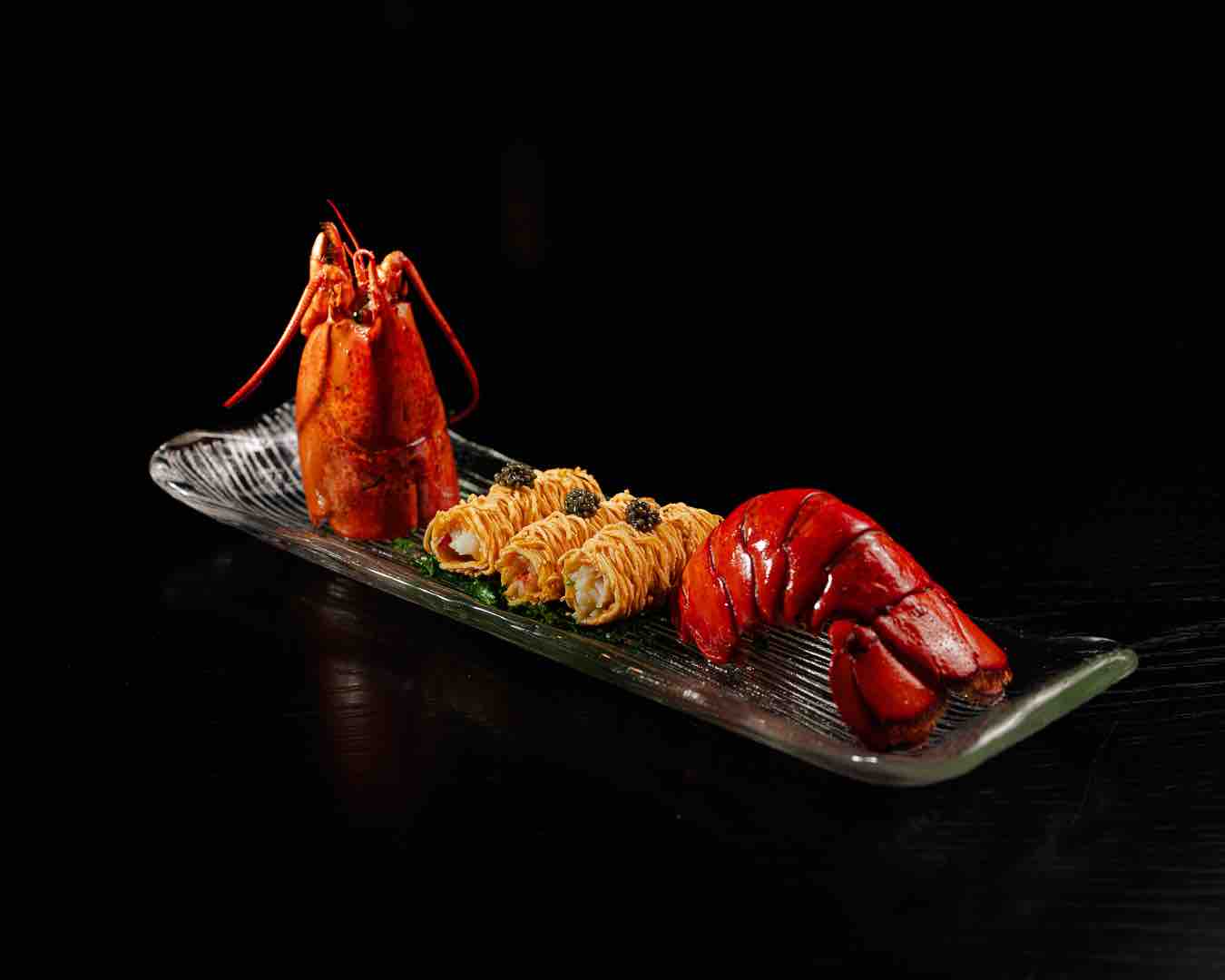 Hutong_NYC_LobsterRoll_Mother'sDaySpecial_CreditCarlosSalazar Find the ultimate mother’s day brunch NYC experience with chic restaurants, delicious menus, and memorable moments for Mom.