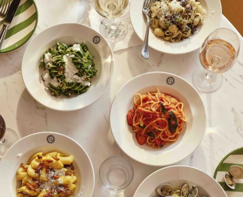 Celebrate Mom with the best Mother’s Day brunch NYC has to offer. Discover elegant dining, cocktails, and unforgettable city vibes.