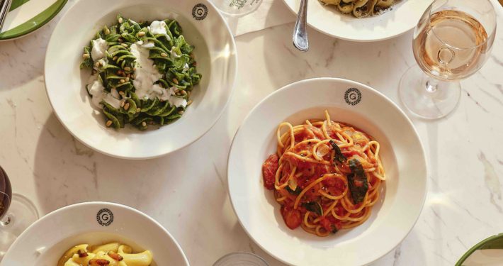 Celebrate Mom with the best Mother’s Day brunch NYC has to offer. Discover elegant dining, cocktails, and unforgettable city vibes.