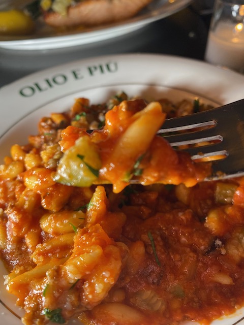Olio e Più Discover the best date night NYC restaurants for romantic dinners, unforgettable flavors, and the perfect evening together.